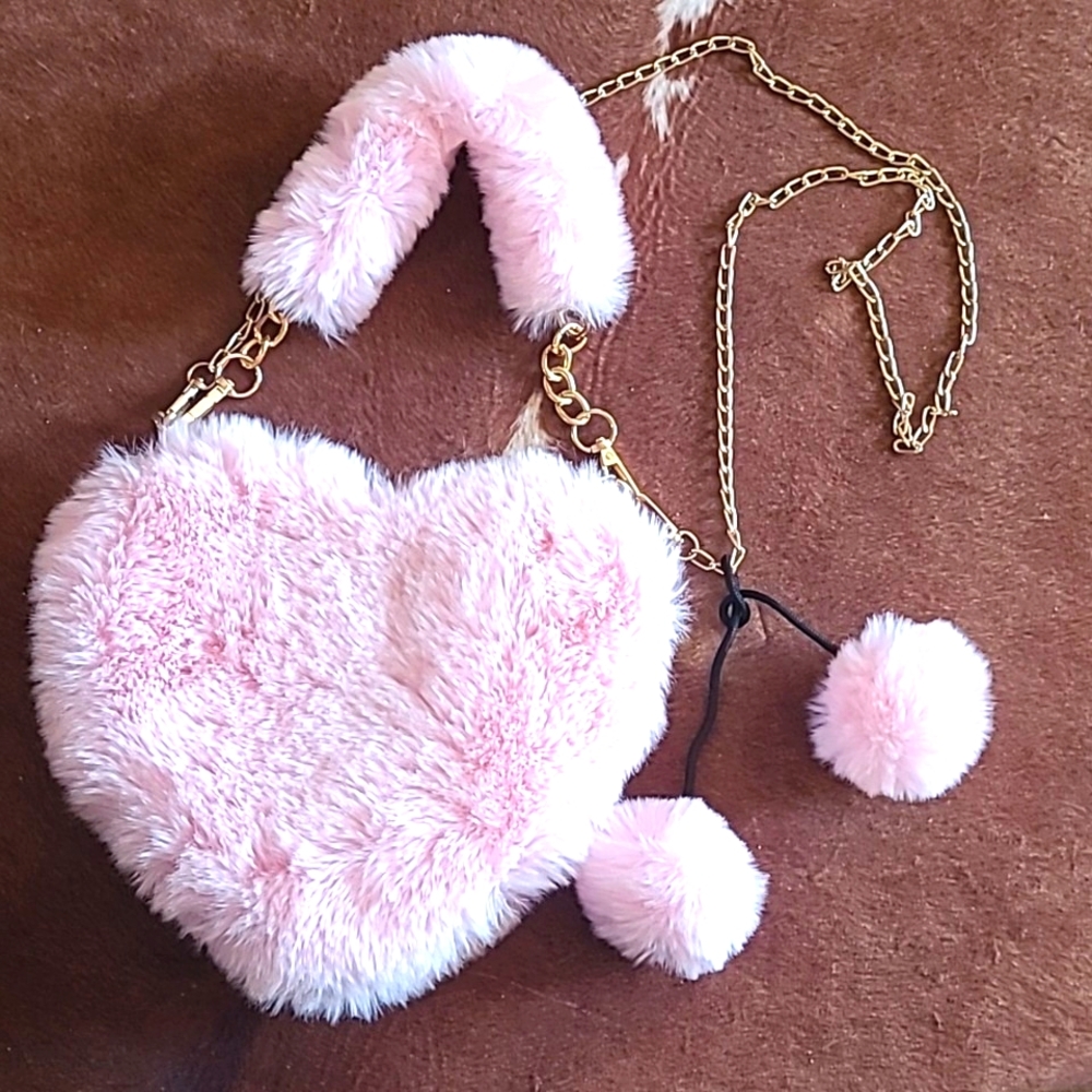 ⭐ $5 ⭐Y2K Barbiecore Fuzzy Pink Heart Handbag/Shoulder Bag